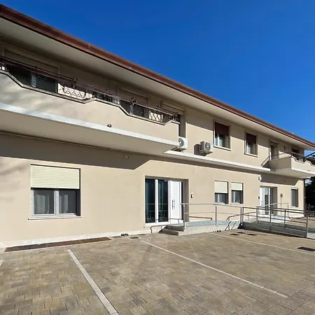 Mama Lidia Pensión Creazzo